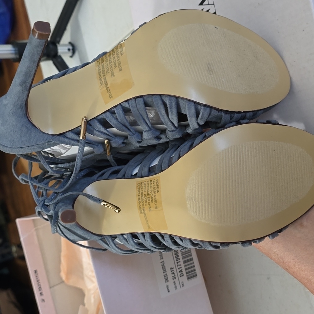 Dress sandals size 8.5 gray suede high heels lace up in the back. Very very cute - Picture 6 of 7